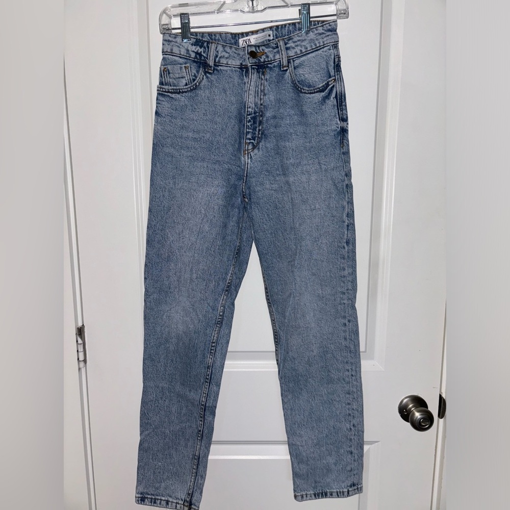 ZARA Light-wash denim jeans